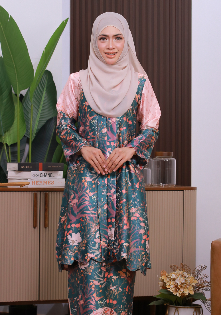 Kebaya Sri Mahsuri 2.0 - Pinkish Green&w=300&zc=1