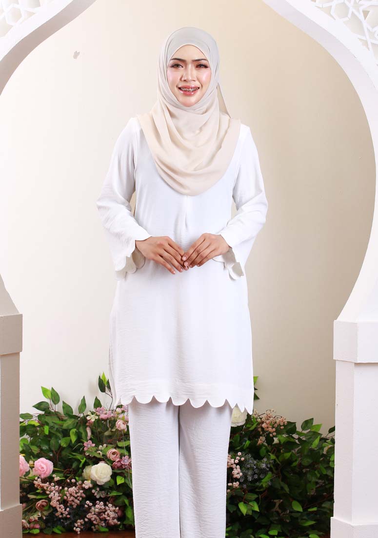 Suit Nur Scallop - Off White